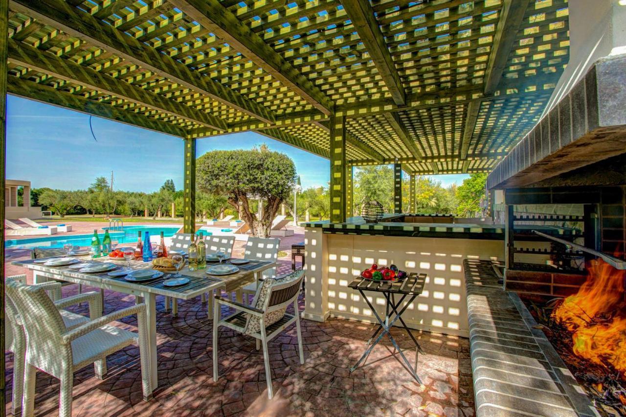 Astarte Villas - Istar Villa With Tennis Court Makhairádhon Exterior foto