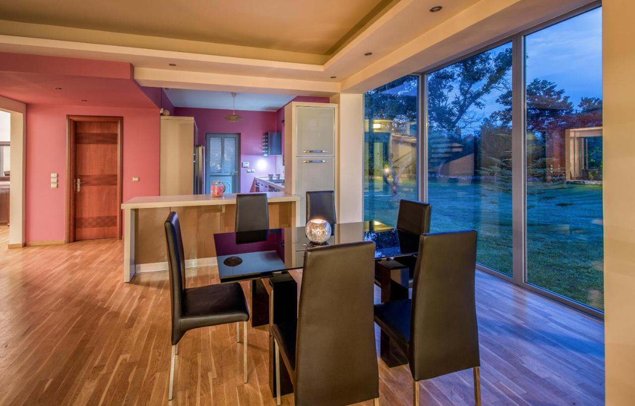 Astarte Villas - Istar Villa With Tennis Court Makhairádhon Exterior foto